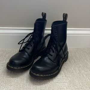 Dr. Martens 1460 Black Womens Smooth Leather Lace Up Boots US9